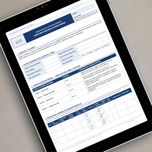 Inventario Funcional de Equipo Médico BIO-INV-001 mostrado en tablet - Documento maestro editable en Word para el registro completo del parque tecnológico biomédico hospitalario, con clasificación de riesgo NOM-137 incorporada y tabla de inventario con referencia cruzada a cédulas individuales según COFEPRIS